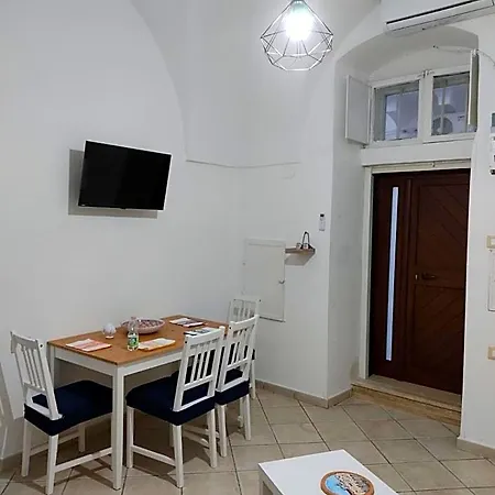 Vico Trieste 4*