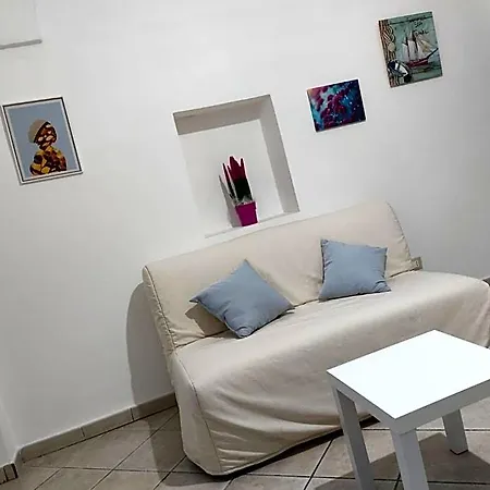 فندق مبيت وإفطار Vico Trieste أوستوني